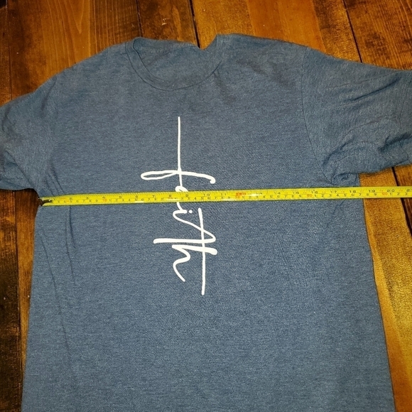 Faith tee blue with white graphic Large - Picture 3 of 6